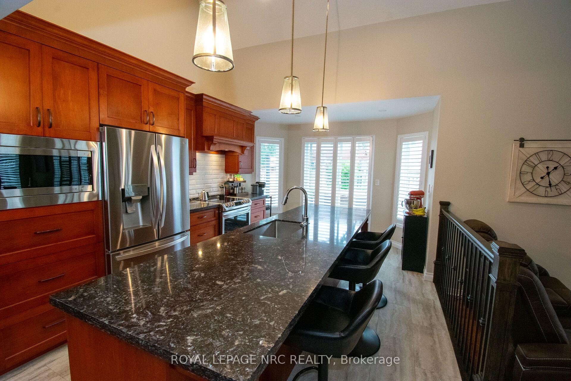 Photo 13 of 29 Farris Avenue, St. Catharines, Rykert/Vansickle — HOMEH