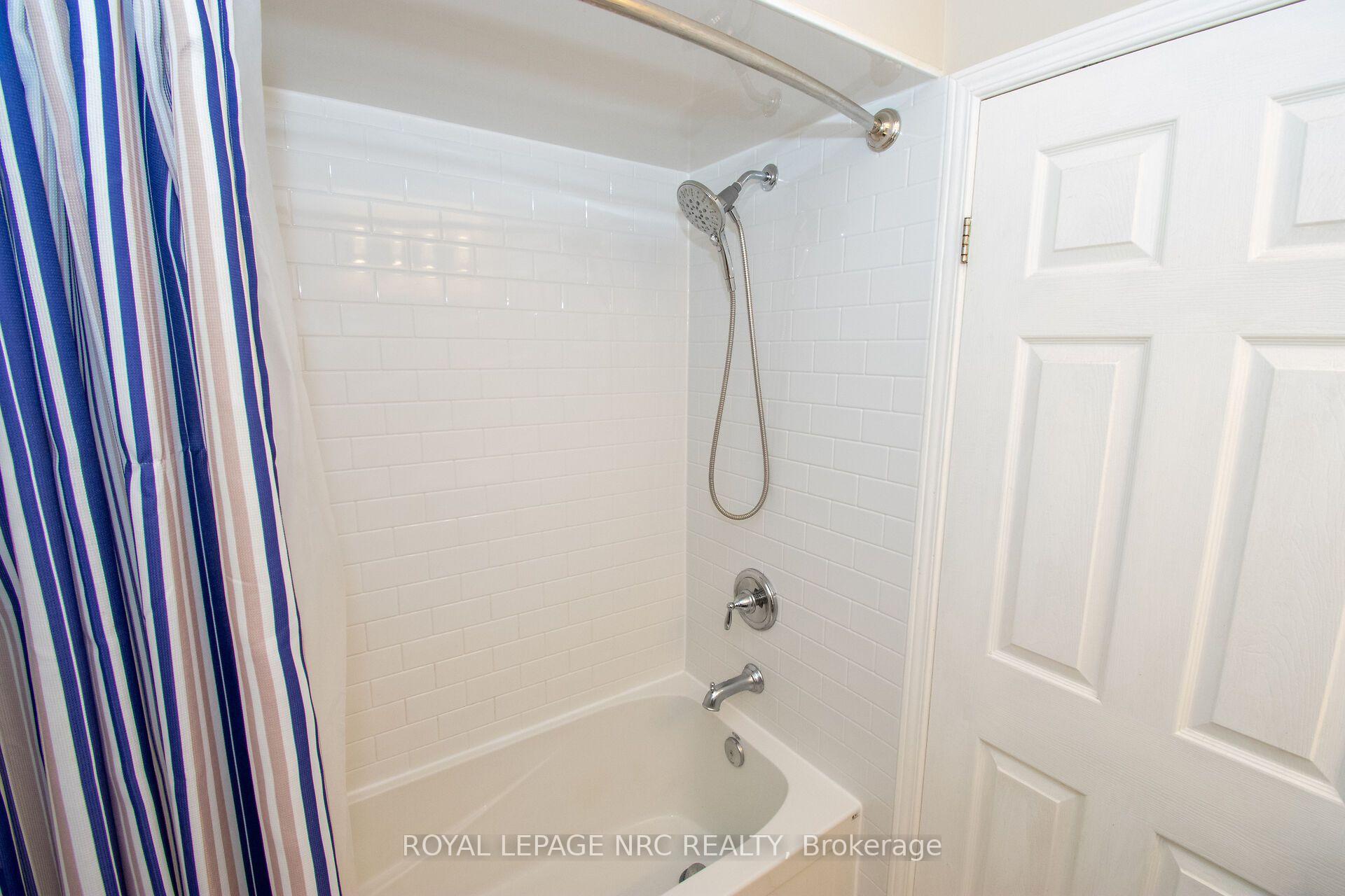 Photo 40 of 29 Farris Avenue, St. Catharines, Rykert/Vansickle — HOMEH