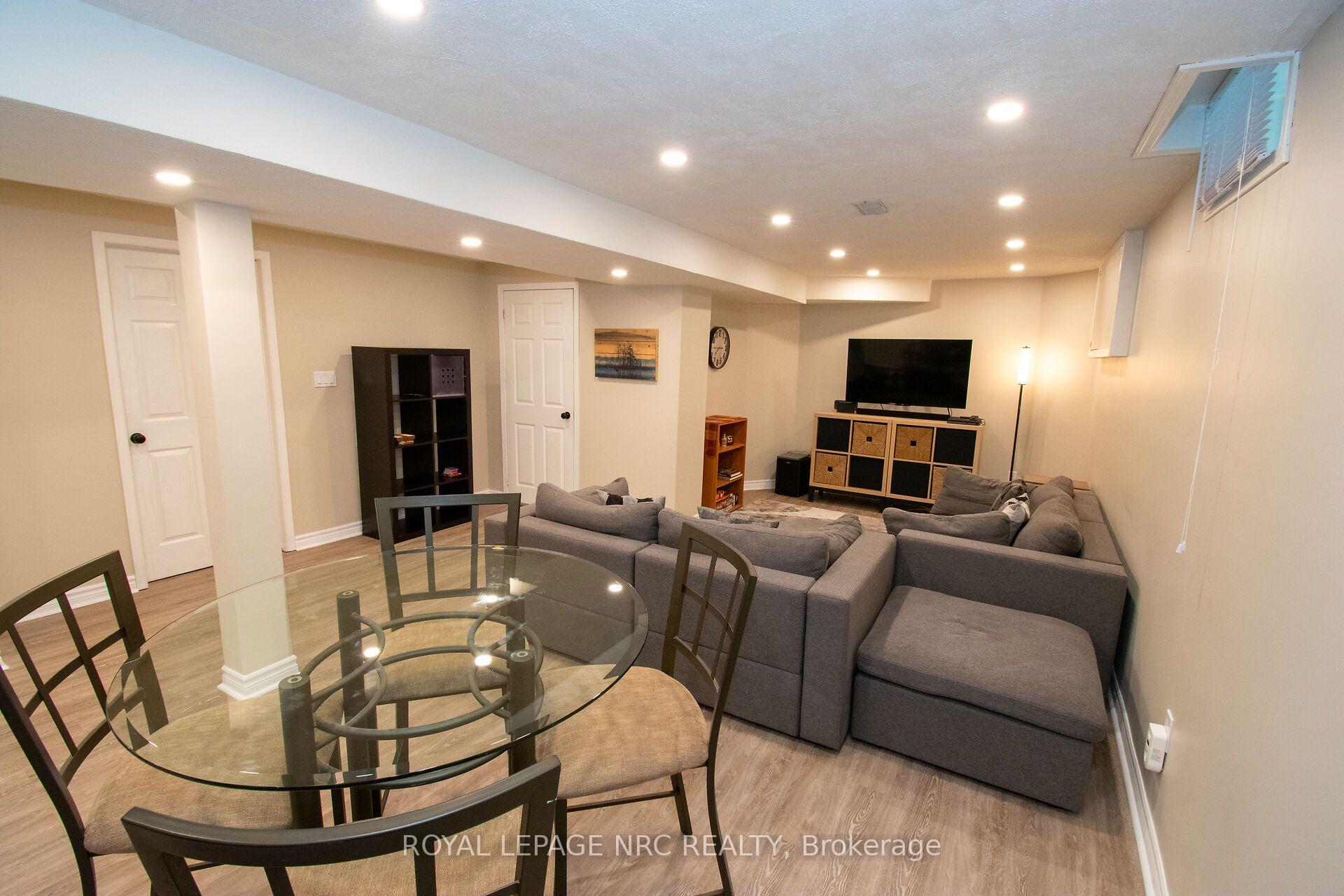 Photo 42 of 29 Farris Avenue, St. Catharines, Rykert/Vansickle — HOMEH