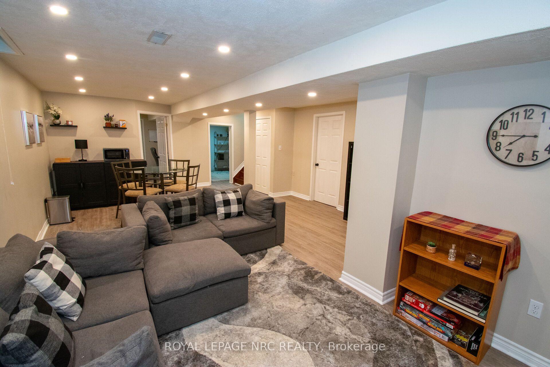 Photo 44 of 29 Farris Avenue, St. Catharines, Rykert/Vansickle — HOMEH