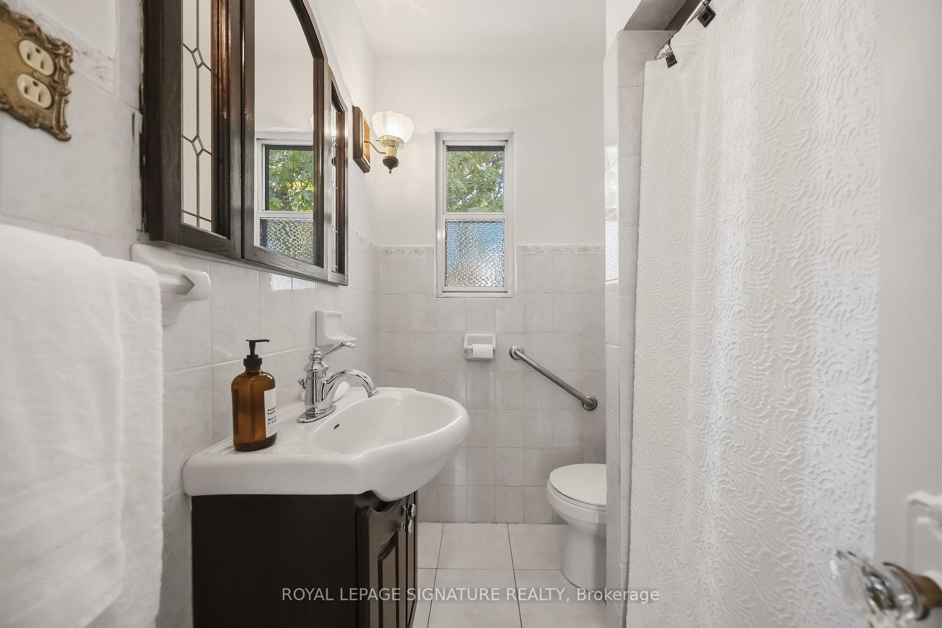 Photo 20 of 163 Bingham Avenue, Toronto, The Beaches — HOMEH
