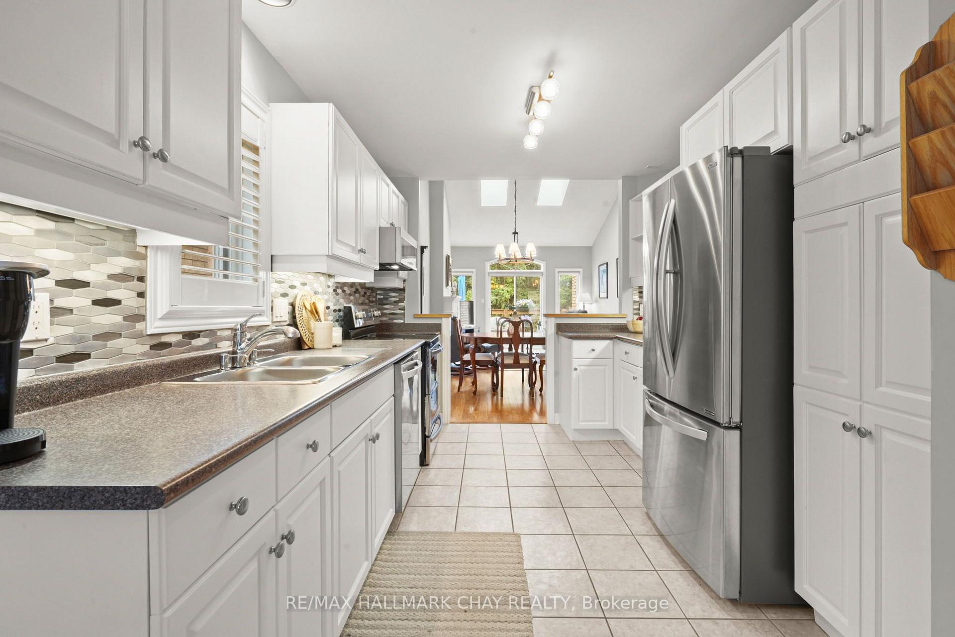 Photo 12 of Unit 2, 22 Briar Gate Way, New Tecumseth, Rural New Tecumseth — HOMEH