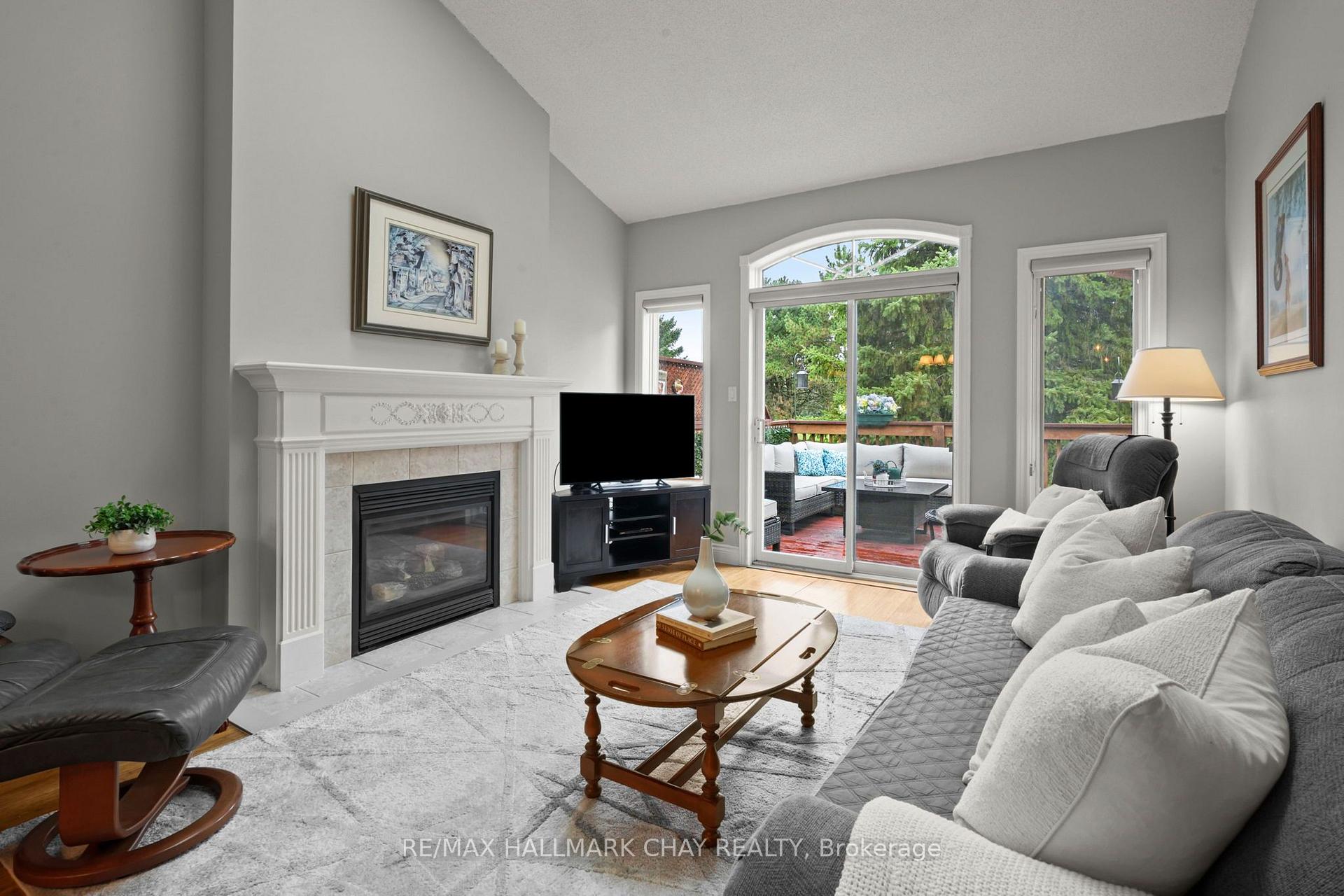 Photo 20 of Unit 2, 22 Briar Gate Way, New Tecumseth, Rural New Tecumseth — HOMEH