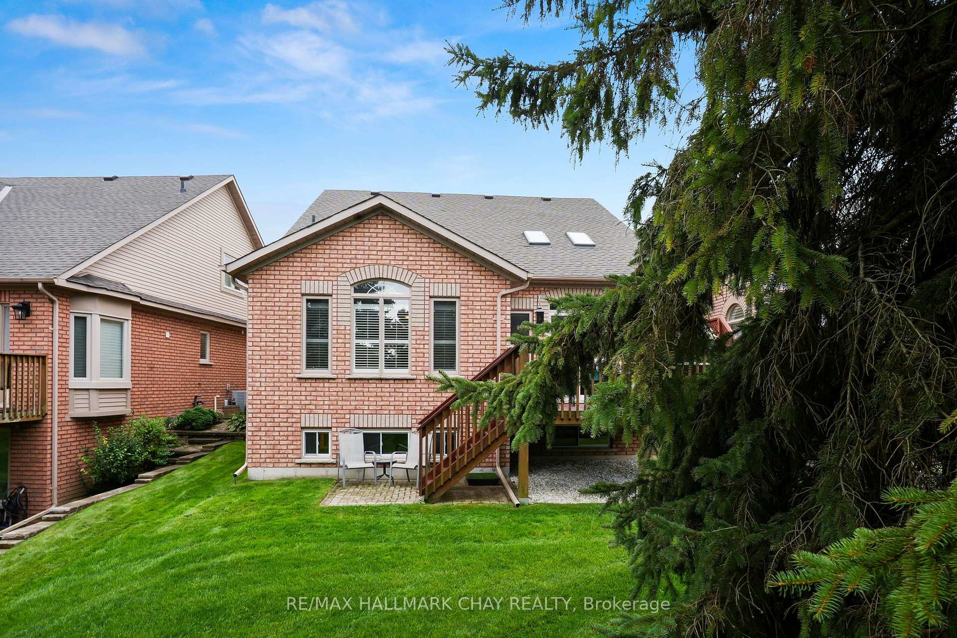 Photo 40 of Unit 2, 22 Briar Gate Way, New Tecumseth, Rural New Tecumseth — HOMEH