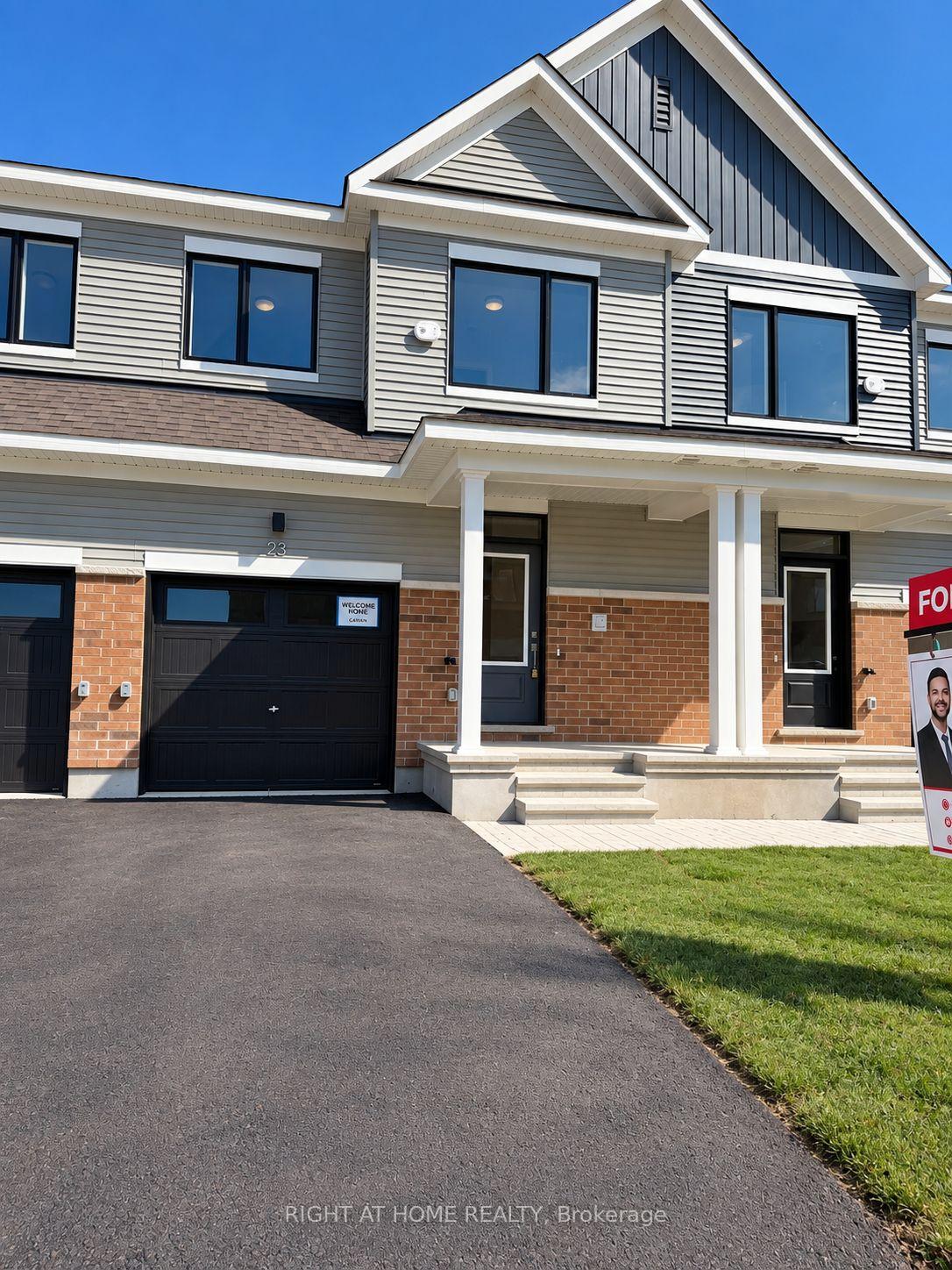 Photo 2 of 23 Sintaluta Walk, Ottawa, Richmond — HOMEH