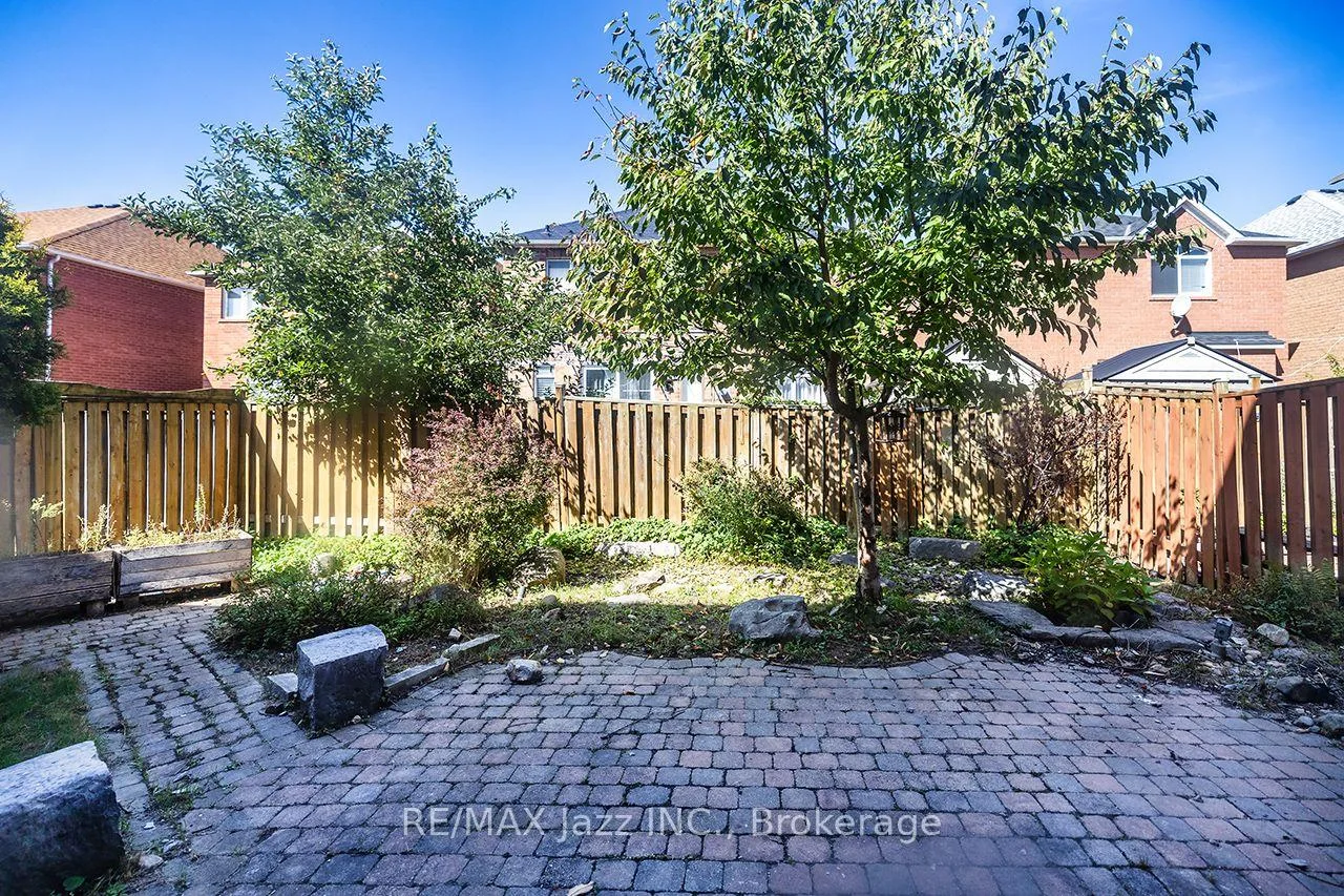 Photo 24 of 32 Dent Street, Ajax, Northwest Ajax — HOMEH