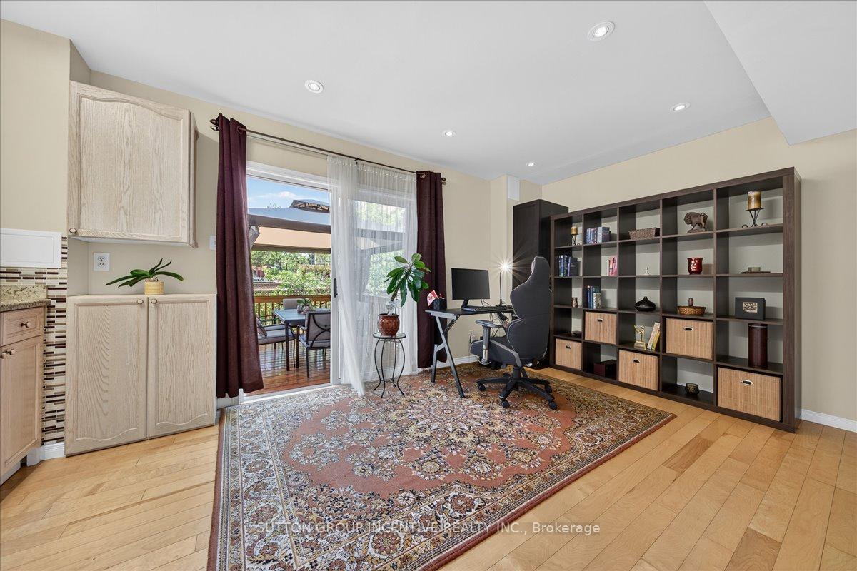 Photo 4 of 97 Yellowood Circle, Vaughan, Patterson — HOMEH