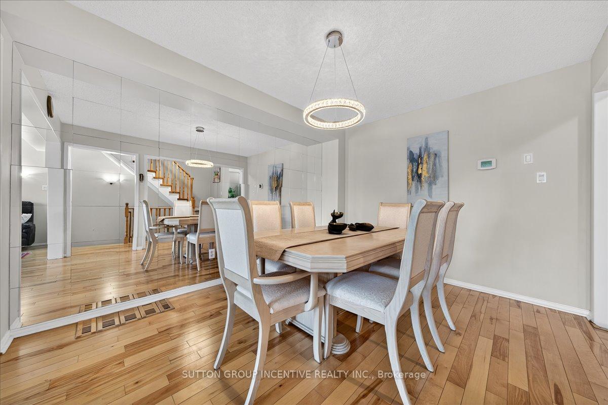 Photo 11 of 97 Yellowood Circle, Vaughan, Patterson — HOMEH
