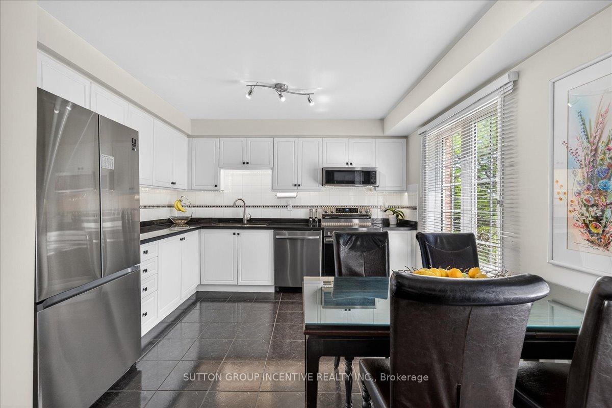 Photo 15 of 97 Yellowood Circle, Vaughan, Patterson — HOMEH