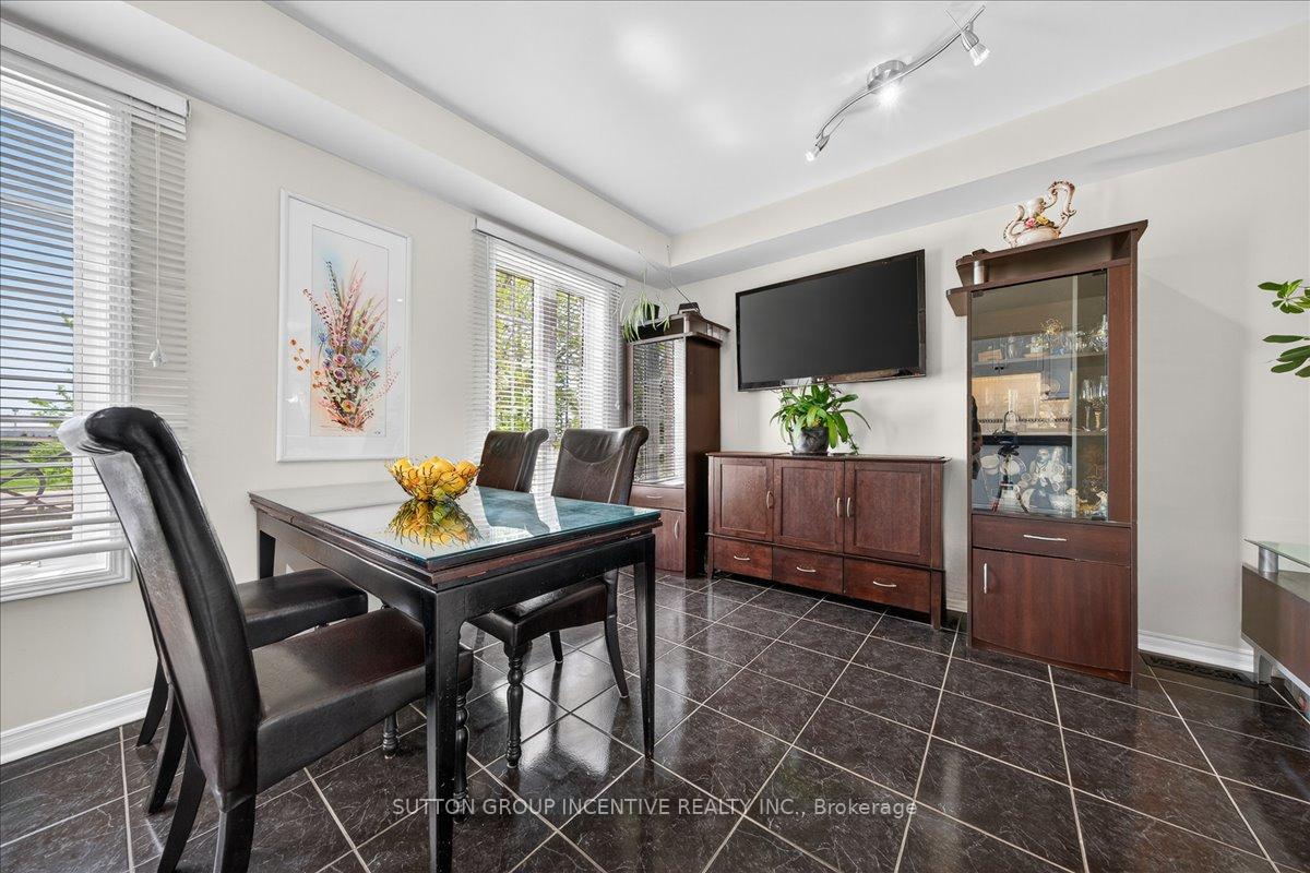 Photo 18 of 97 Yellowood Circle, Vaughan, Patterson — HOMEH