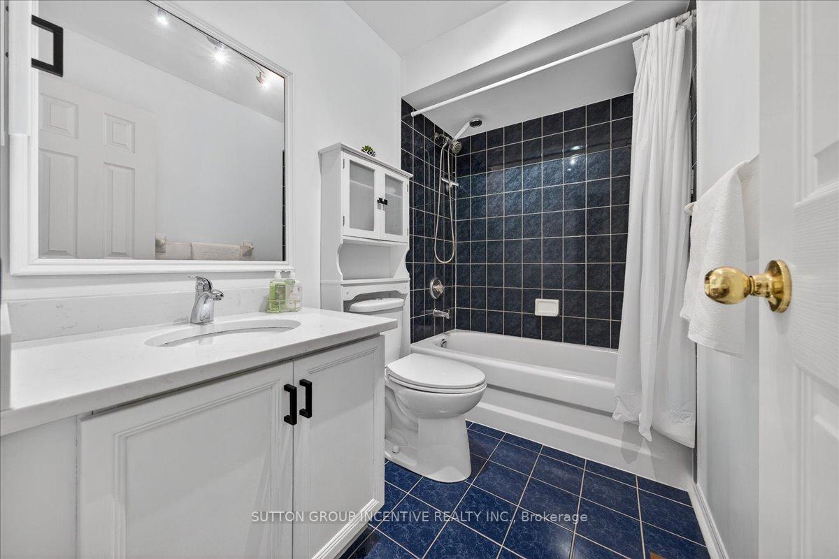 Photo 32 of 97 Yellowood Circle, Vaughan, Patterson — HOMEH