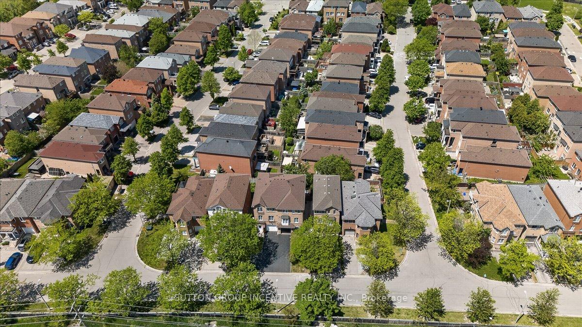 Photo 38 of 97 Yellowood Circle, Vaughan, Patterson — HOMEH
