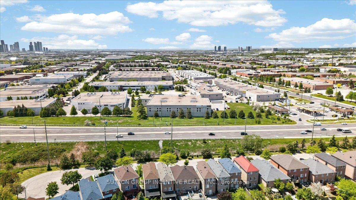 Photo 40 of 97 Yellowood Circle, Vaughan, Patterson — HOMEH
