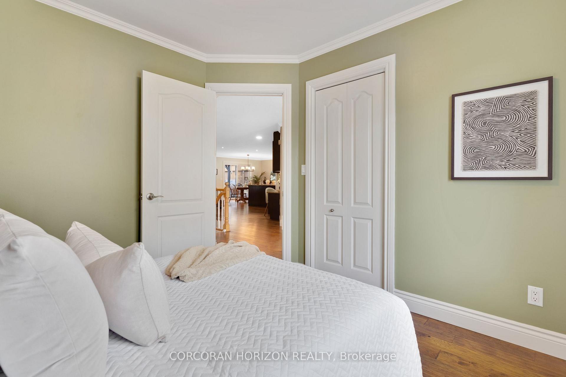 Photo 8 of 96 Endeavour Drive, Cambridge, Hespeler Village — HOMEH