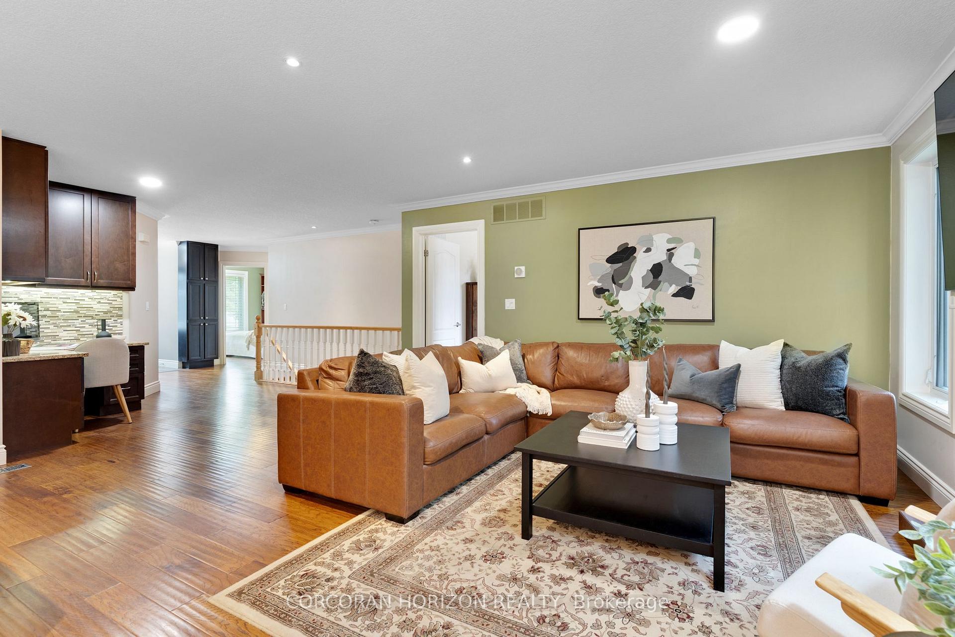 Photo 16 of 96 Endeavour Drive, Cambridge, Hespeler Village — HOMEH