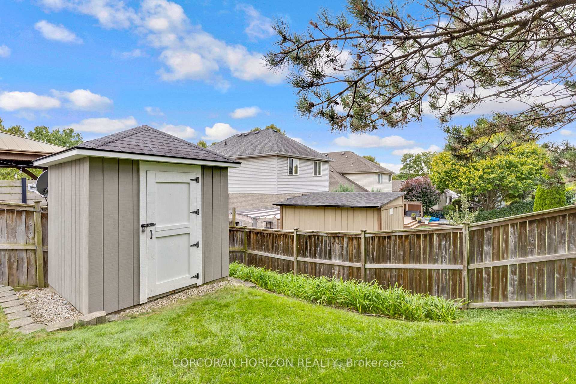 Photo 45 of 96 Endeavour Drive, Cambridge, Hespeler Village — HOMEH