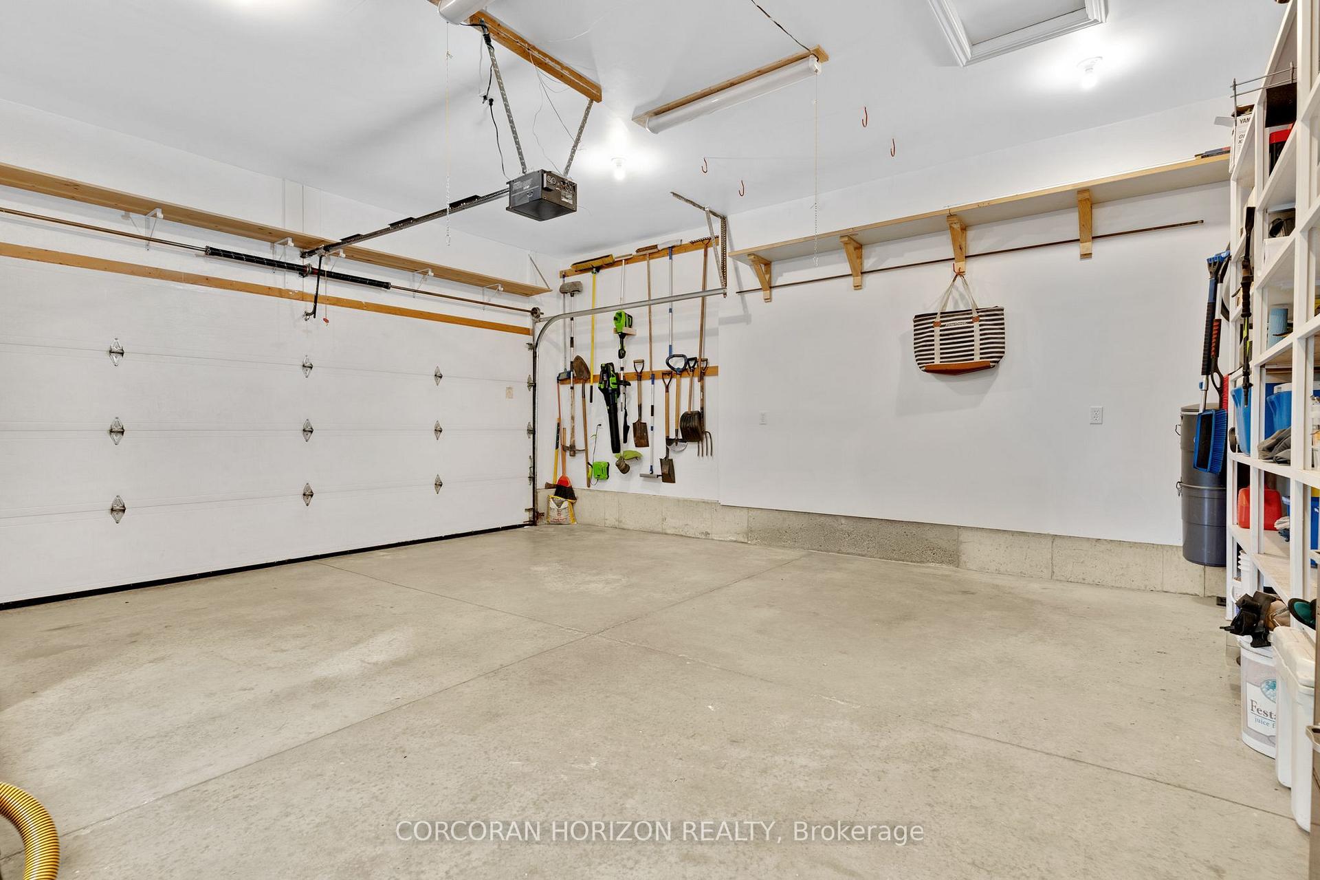 Photo 47 of 96 Endeavour Drive, Cambridge, Hespeler Village — HOMEH