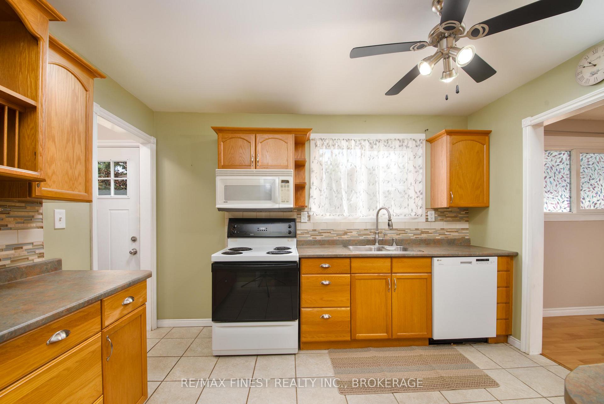 Photo 18 of 773 Clark Crescent, Kingston, South of Taylor-Kidd Blvd — HOMEH