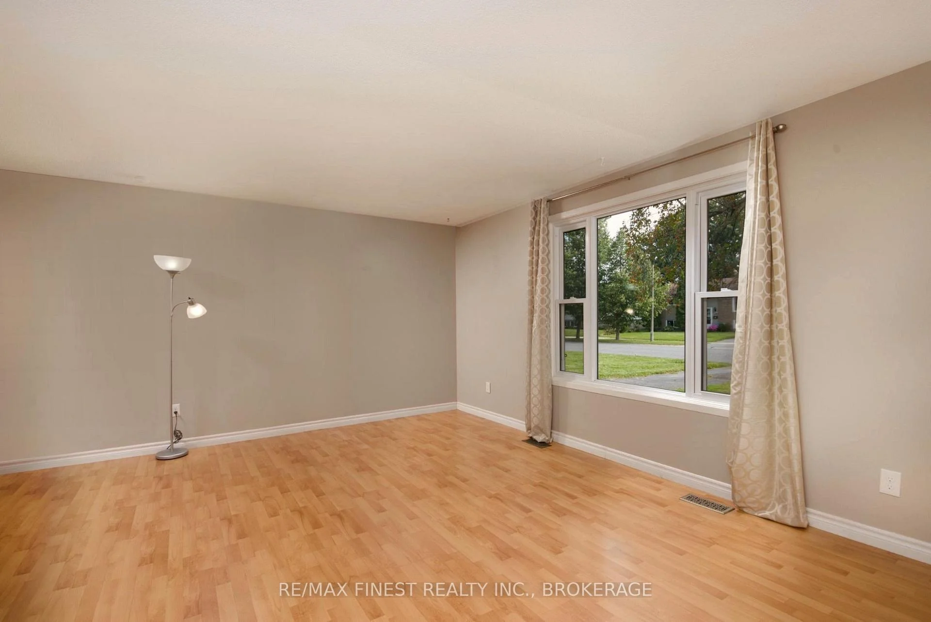 Photo 15 of 773 Clark Crescent, Kingston, South of Taylor-Kidd Blvd — HOMEH