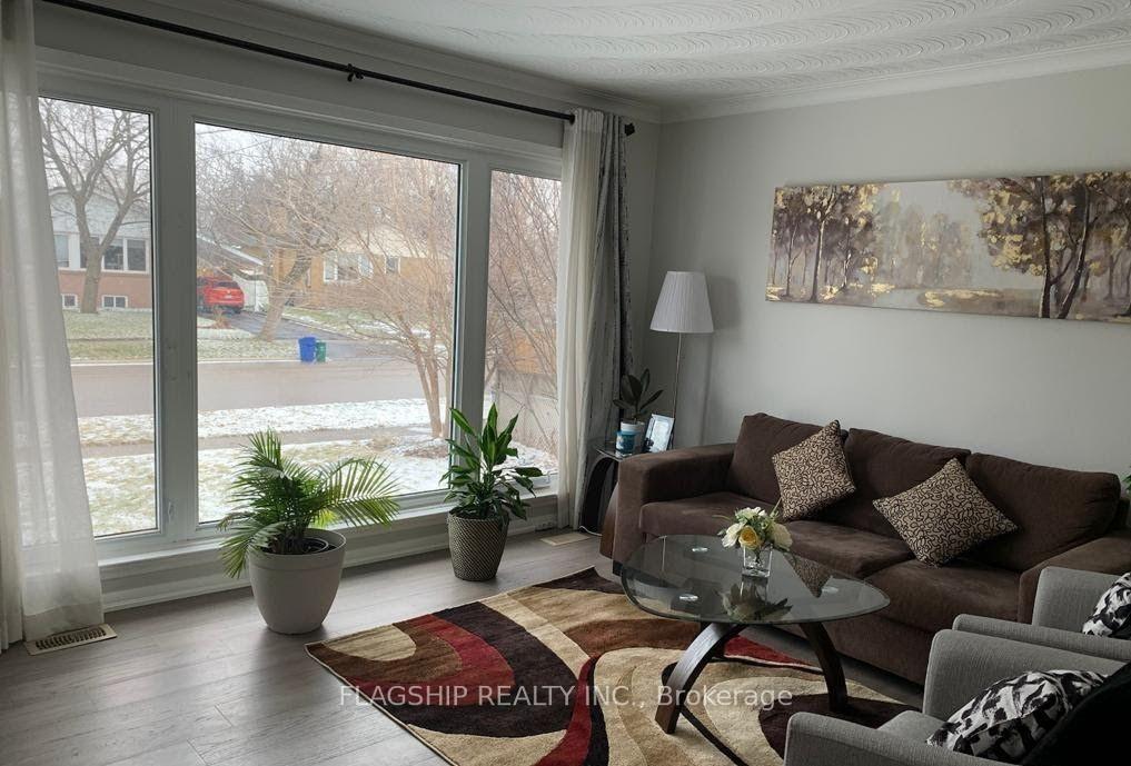 Photo 9 of 32 Norton Crescent, Halton Hills, Georgetown — HOMEH