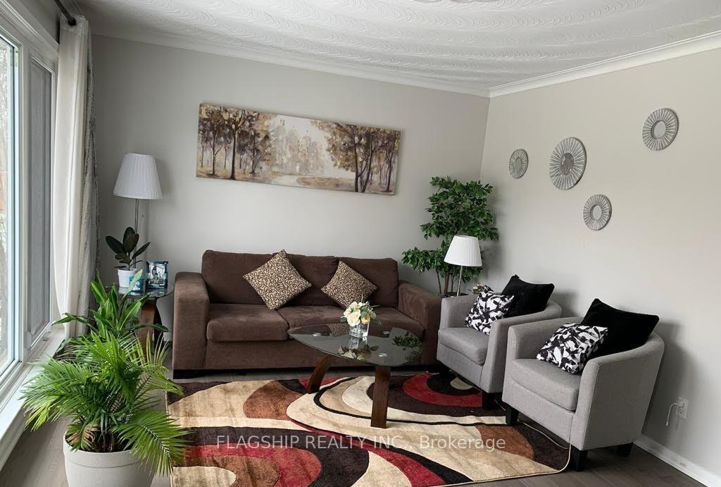 Photo 14 of 32 Norton Crescent, Halton Hills, Georgetown — HOMEH