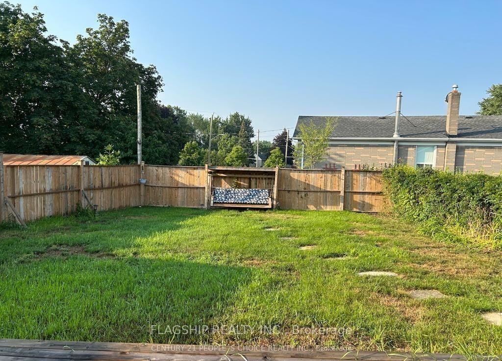 Photo 15 of 32 Norton Crescent, Halton Hills, Georgetown — HOMEH