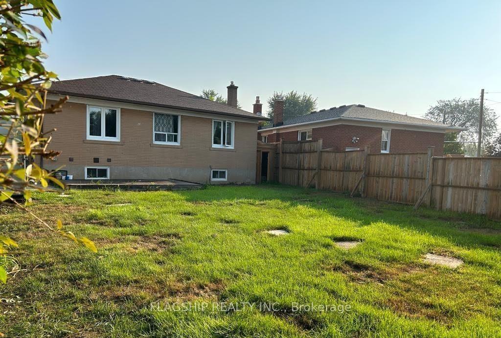 Photo 23 of 32 Norton Crescent, Halton Hills, Georgetown — HOMEH