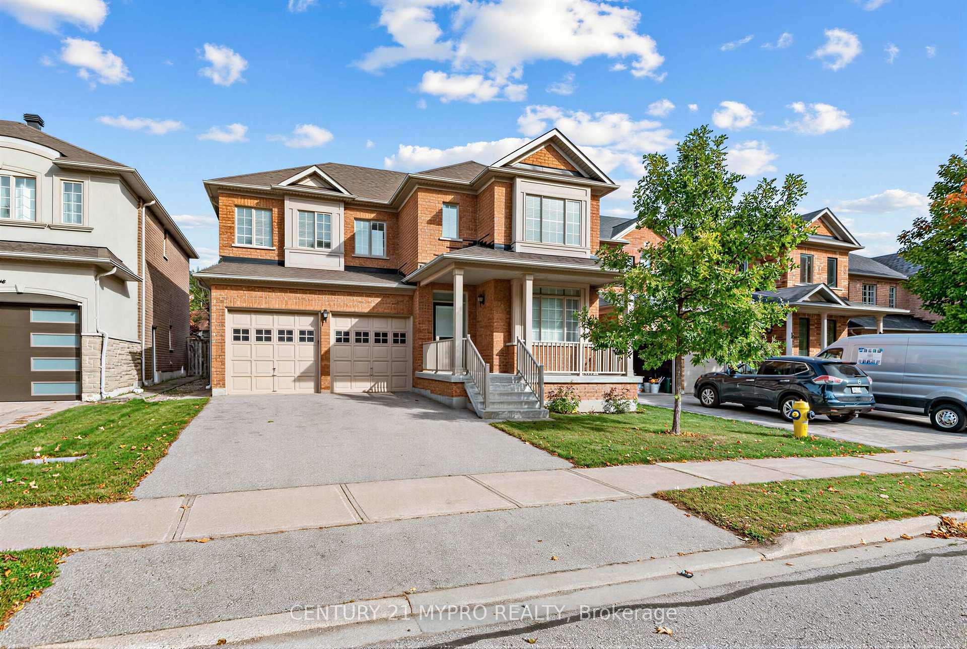 Photo 3 of 250 Summeridge Drive, Vaughan, Patterson — HOMEH