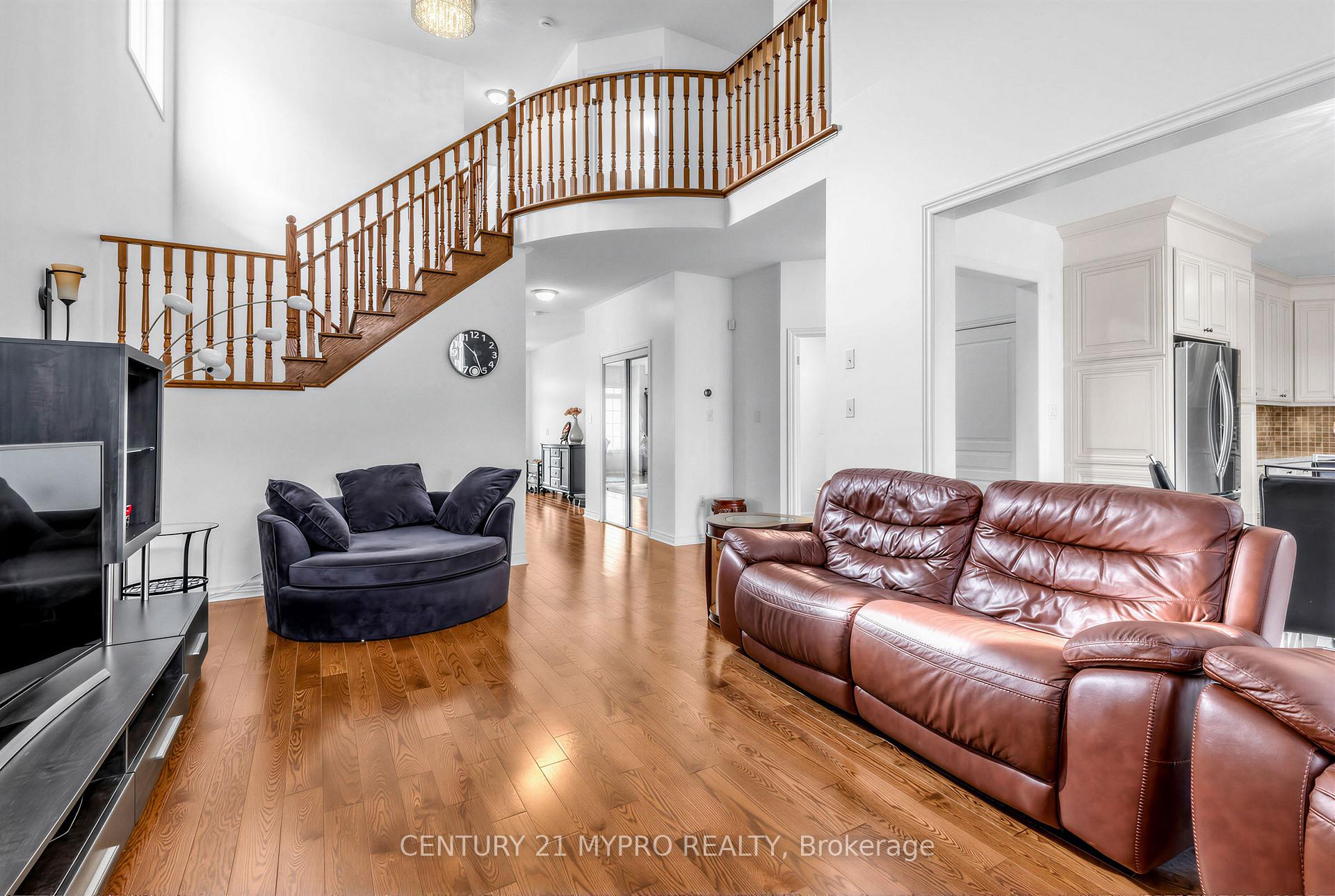 Photo 14 of 250 Summeridge Drive, Vaughan, Patterson — HOMEH