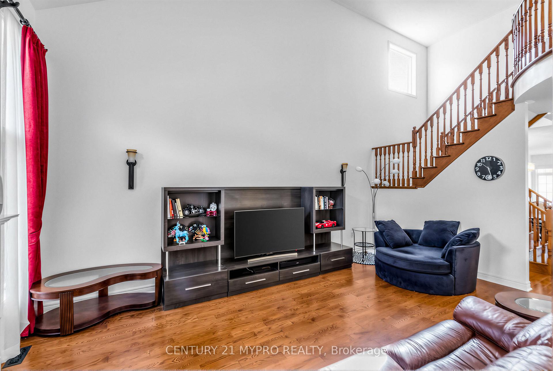 Photo 16 of 250 Summeridge Drive, Vaughan, Patterson — HOMEH