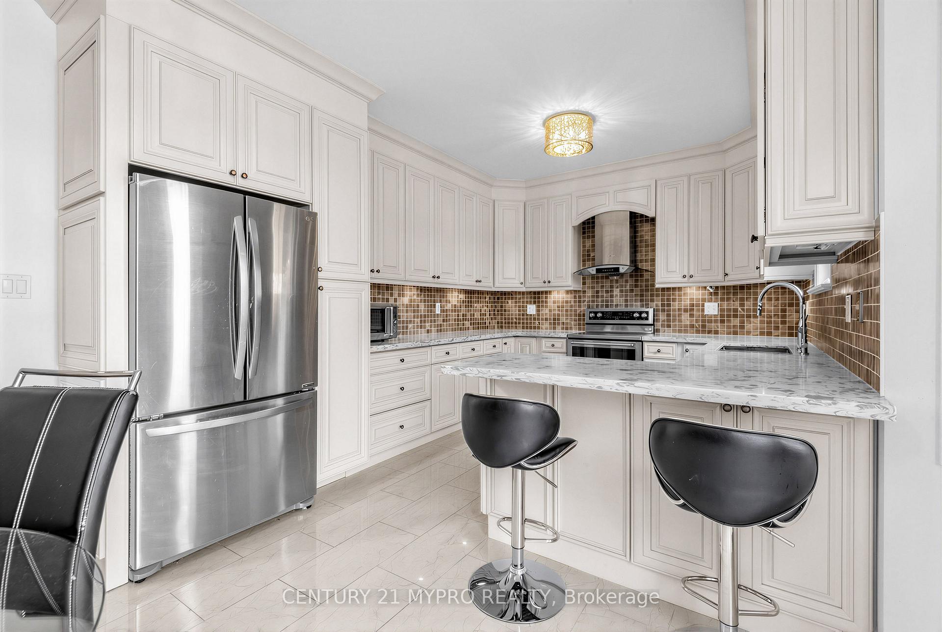 Photo 19 of 250 Summeridge Drive, Vaughan, Patterson — HOMEH