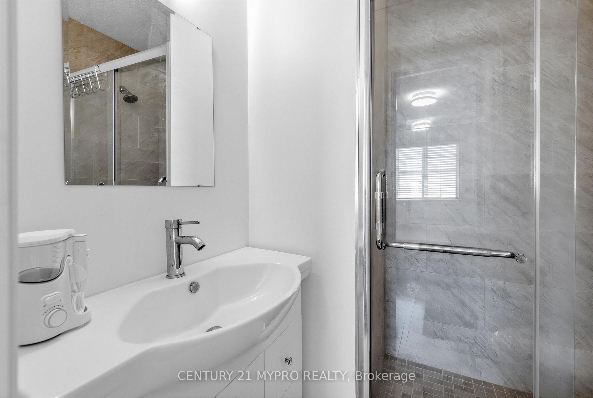 Photo 33 of 250 Summeridge Drive, Vaughan, Patterson — HOMEH