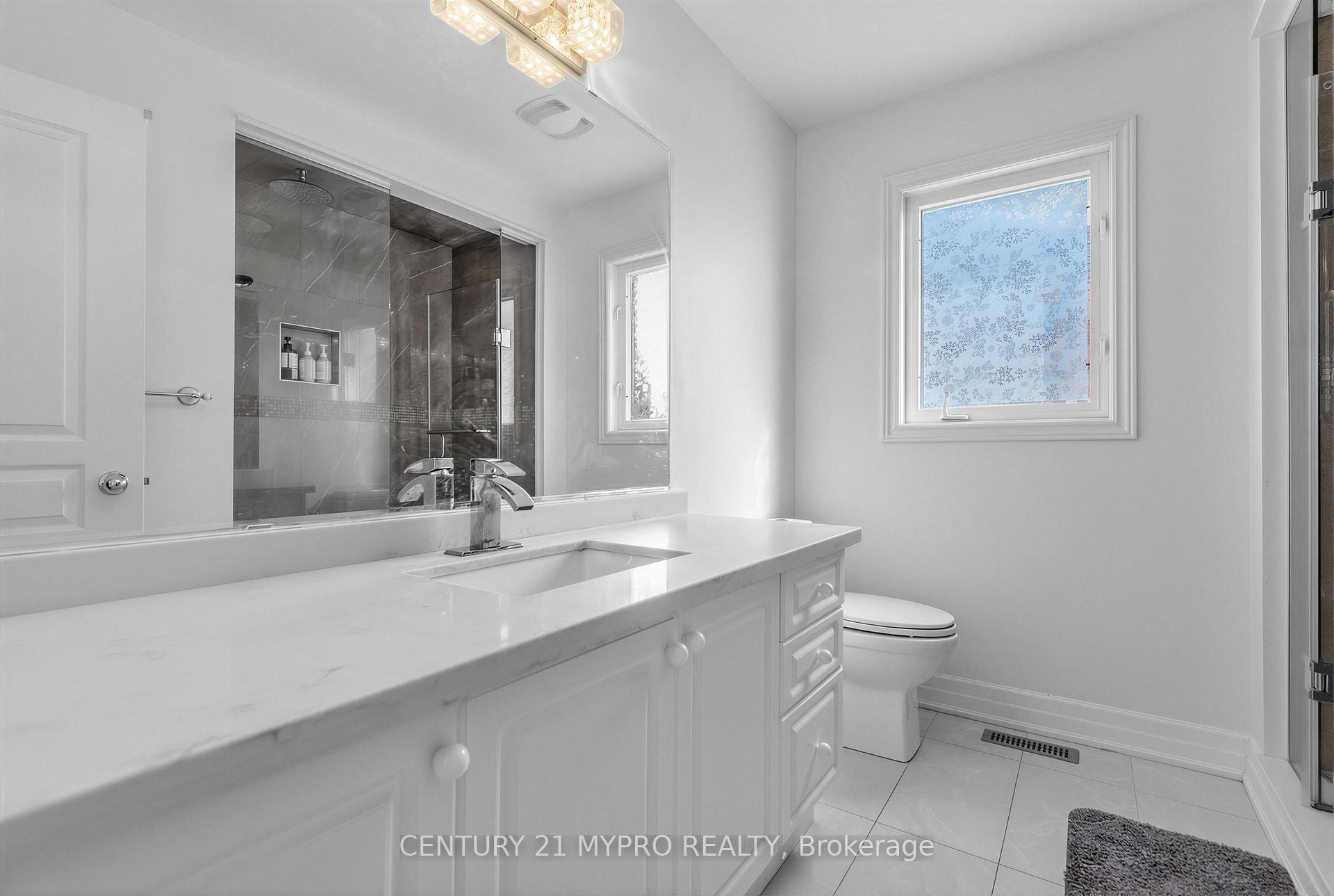 Photo 38 of 250 Summeridge Drive, Vaughan, Patterson — HOMEH