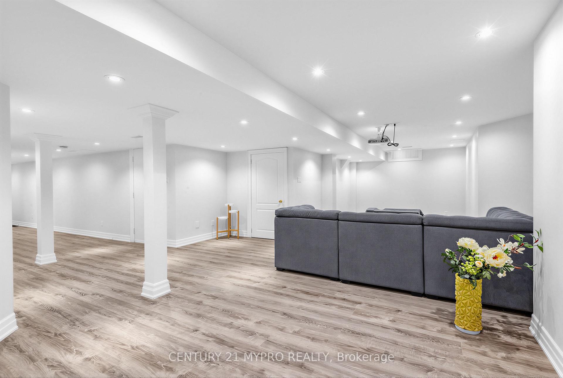 Photo 40 of 250 Summeridge Drive, Vaughan, Patterson — HOMEH