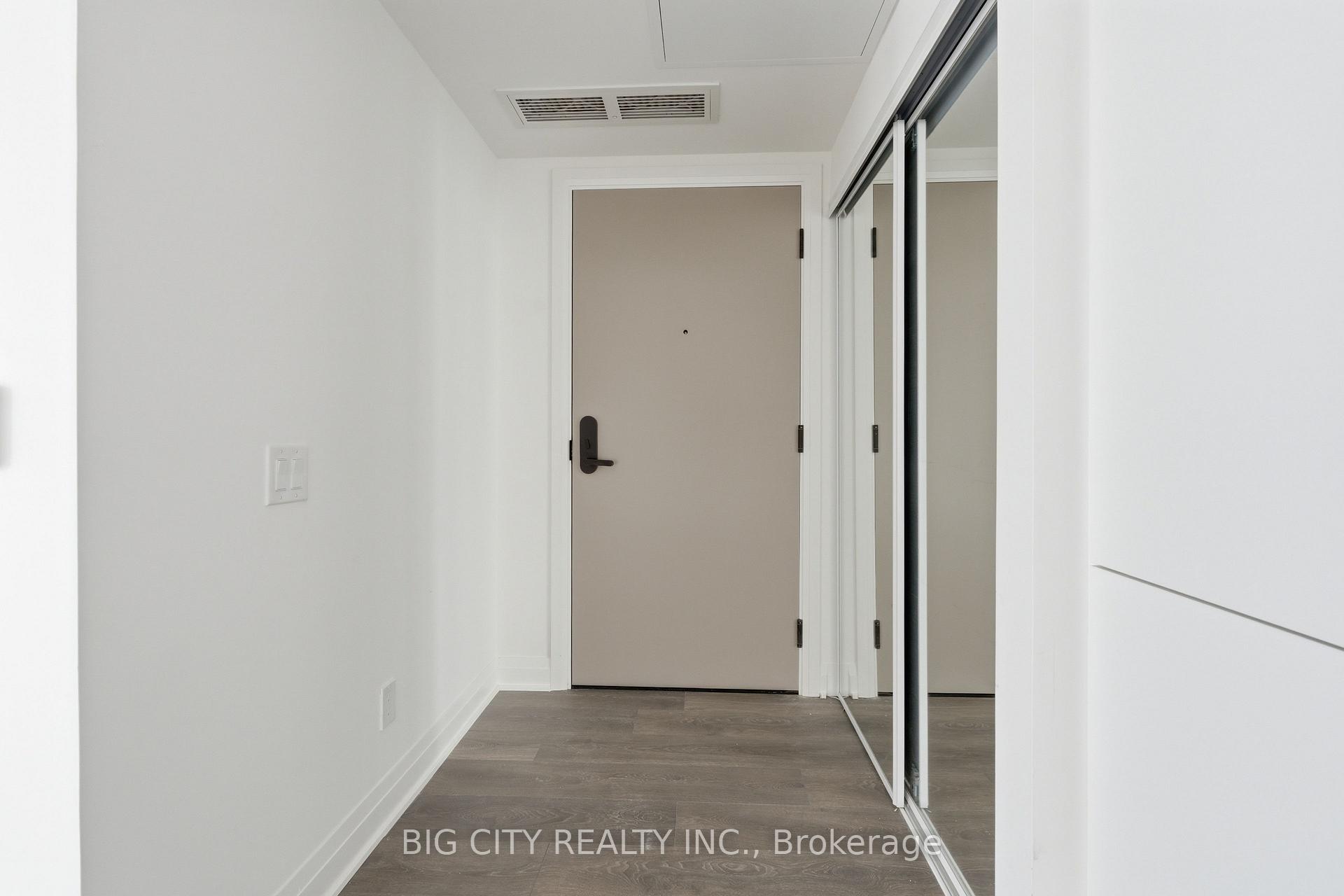 Photo 2 of Unit 1906, 25 Frederick Todd Way, Toronto, Thorncliffe Park — HOMEH