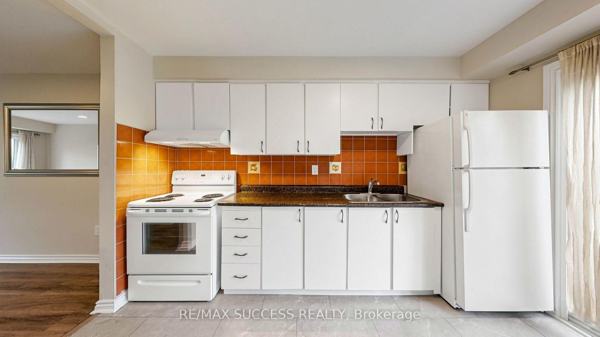Photo 6 of Unit 44, 5536 Montevideo Road, Mississauga, Meadowvale — HOMEH