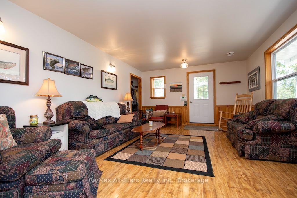 Photo 7 of 1330 County Rd 49, Kawartha Lakes, Somerville — HOMEH