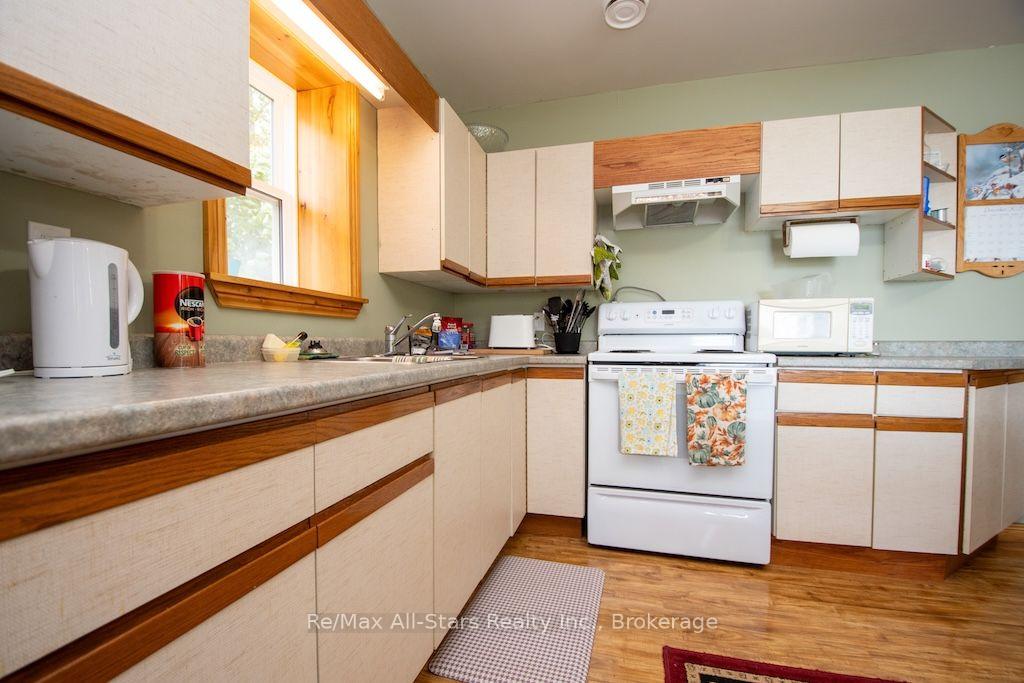 Photo 16 of 1330 County Rd 49, Kawartha Lakes, Somerville — HOMEH