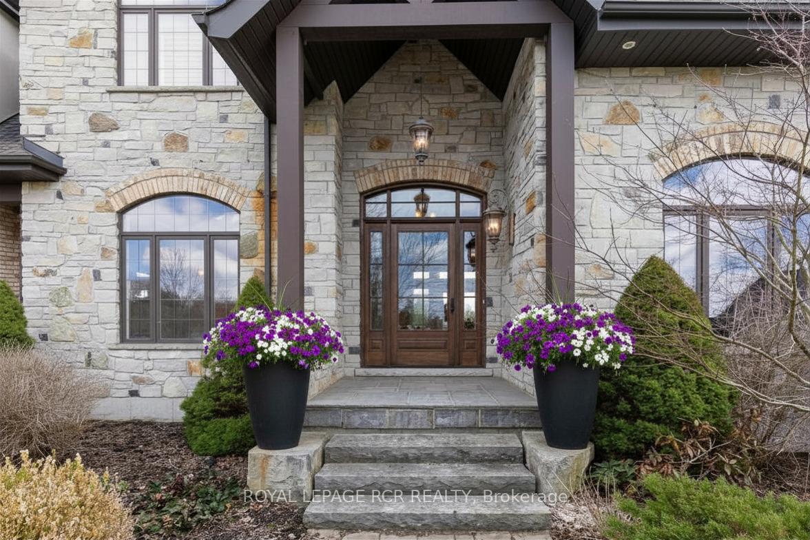 Photo 8 of 7 Proctor Avenue, Caledon, Rural Caledon — HOMEH