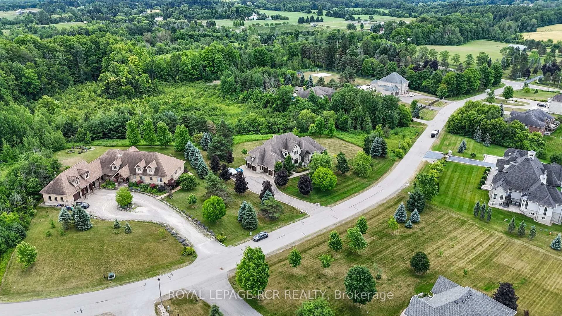 Photo 3 of 7 Proctor Avenue, Caledon, Rural Caledon — HOMEH