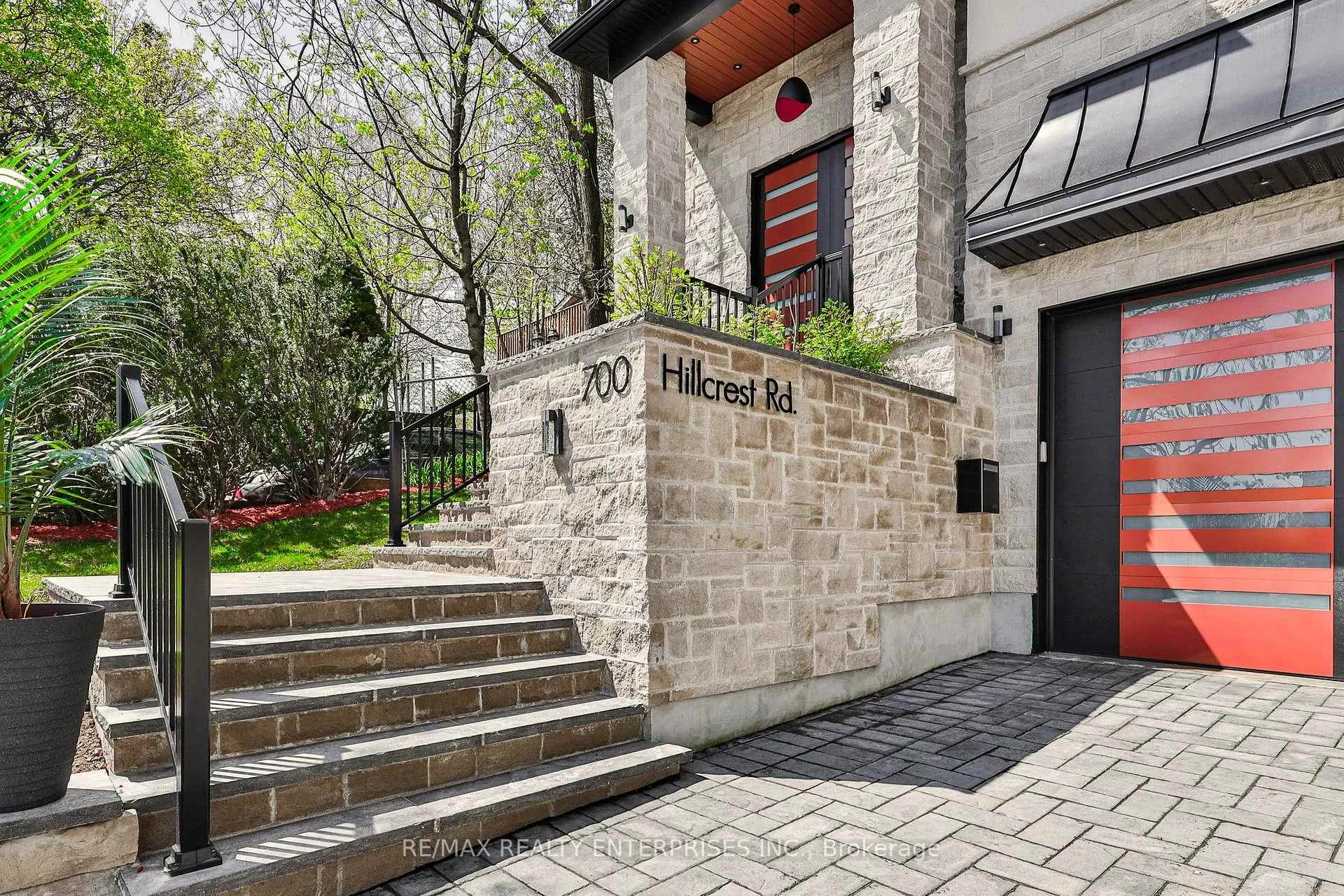 Photo 7 of 700 Hillcrest Road, Pickering, West Shore — HOMEH