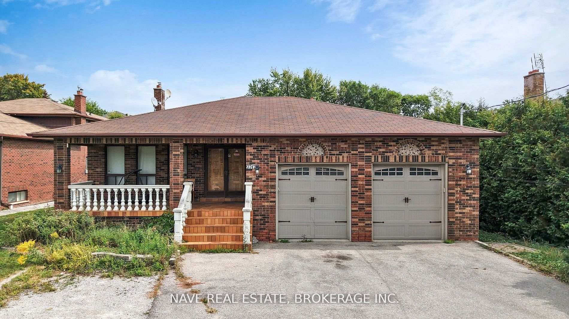 Front of 9747 Bathurst Street