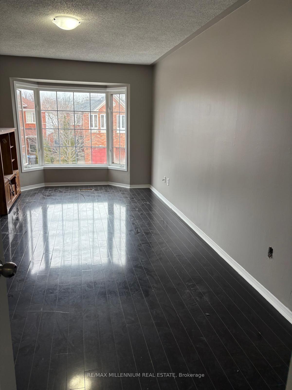 Photo 5 of 29 Needlewood Avenue, Brampton, Sandringham-Wellington — HOMEH
