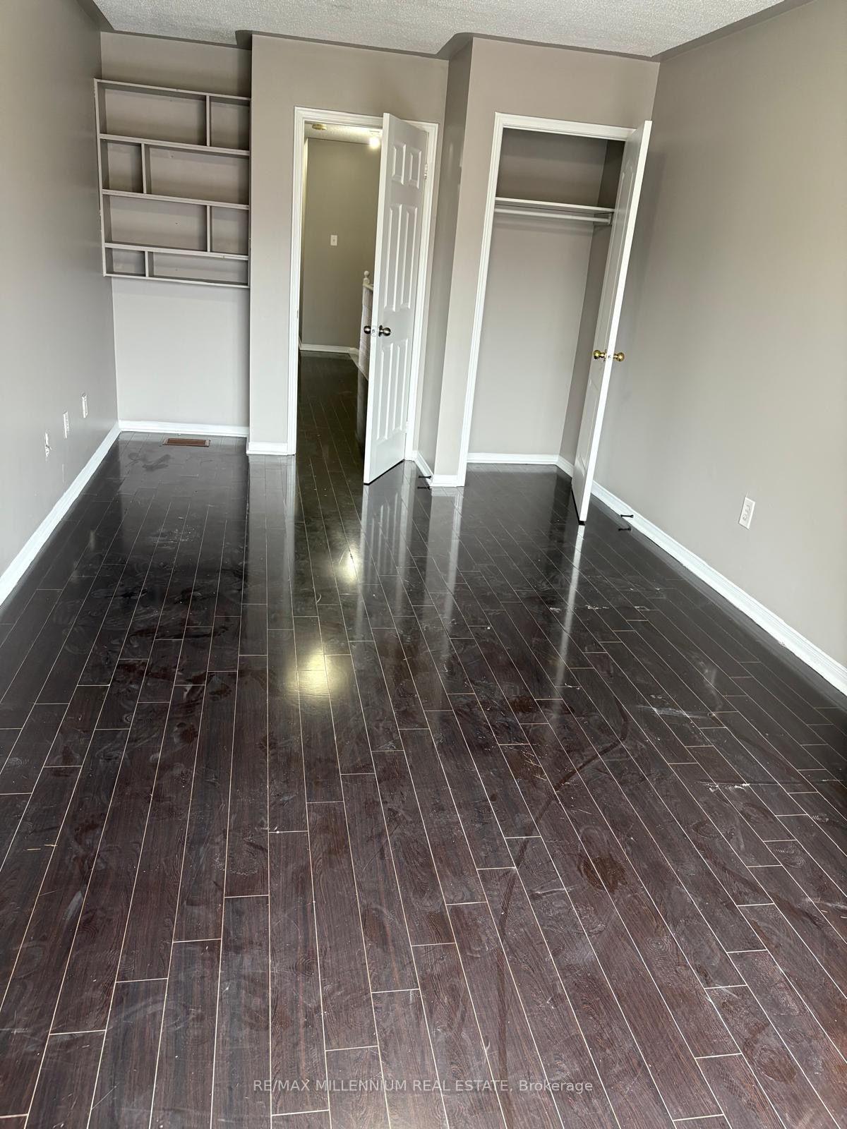 Photo 11 of 29 Needlewood Avenue, Brampton, Sandringham-Wellington — HOMEH