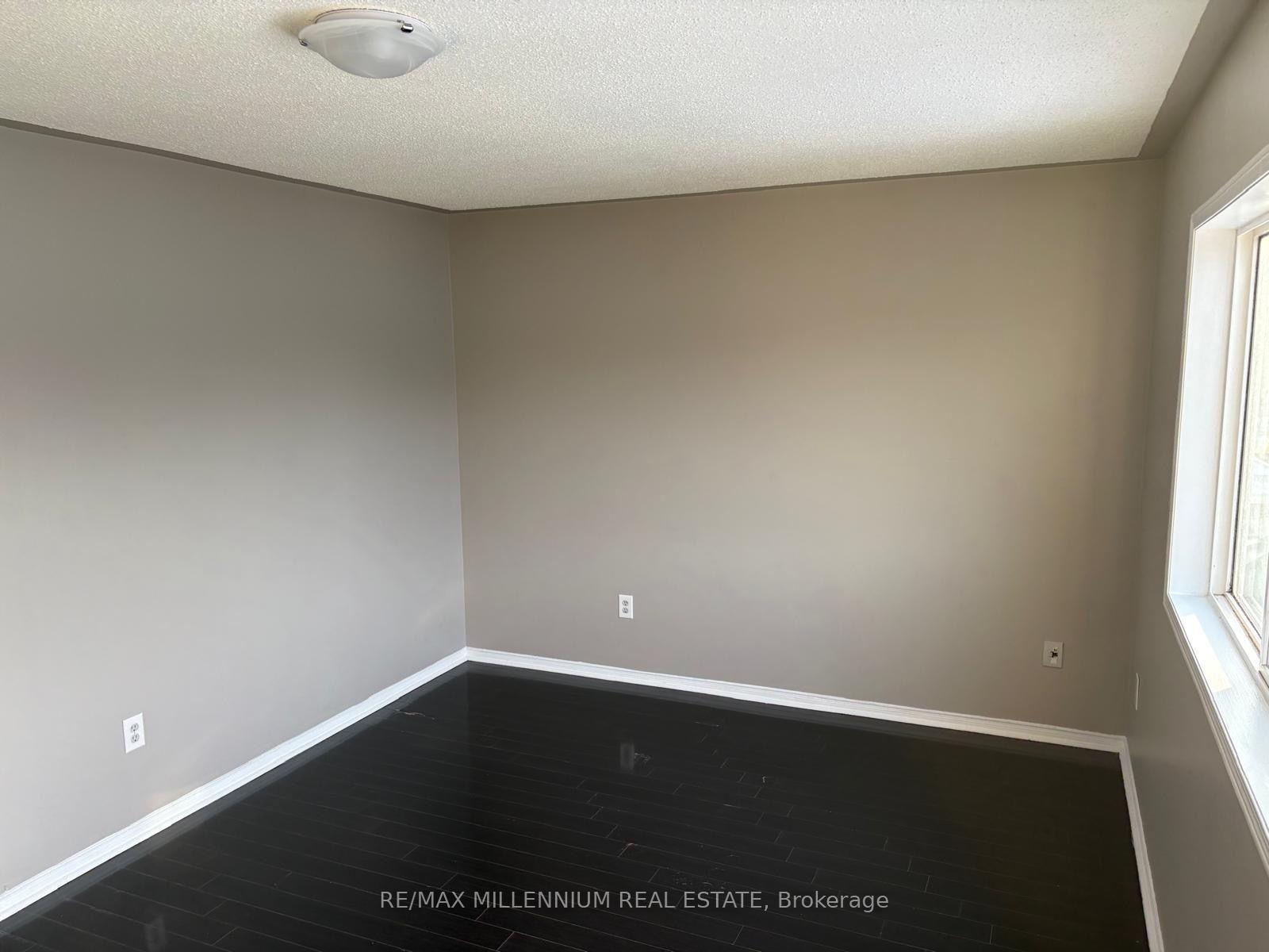 Photo 13 of 29 Needlewood Avenue, Brampton, Sandringham-Wellington — HOMEH
