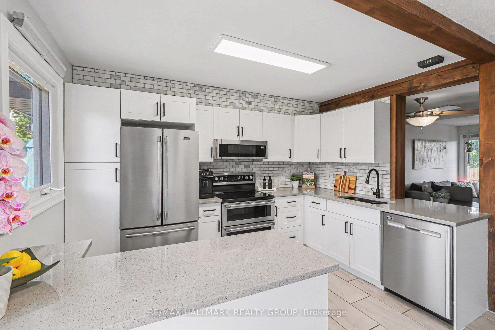 Photo 8 of 4342 Meadowvale Lane, Ottawa, Pineview — HOMEH
