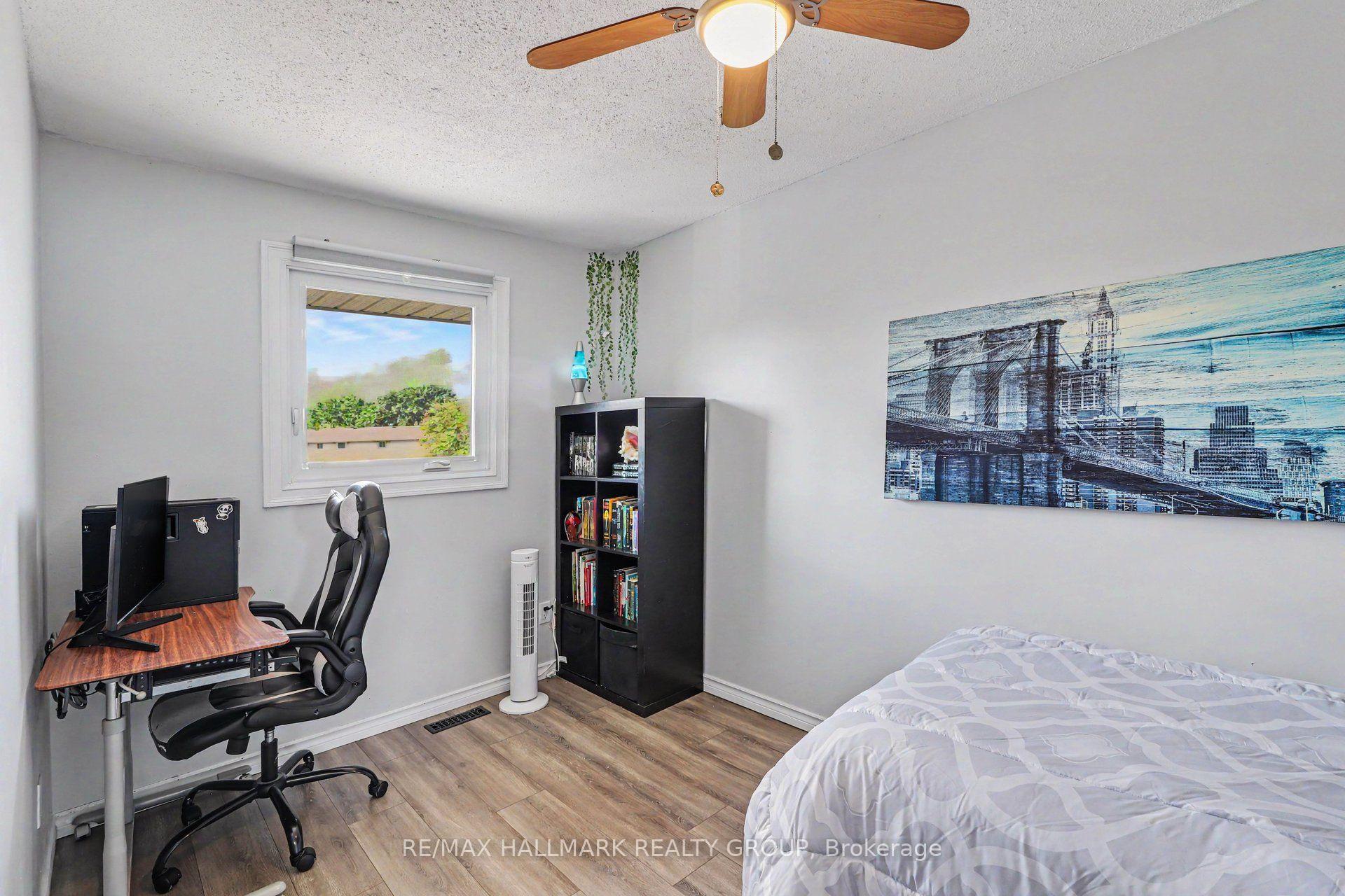 Photo 14 of 4342 Meadowvale Lane, Ottawa, Pineview — HOMEH