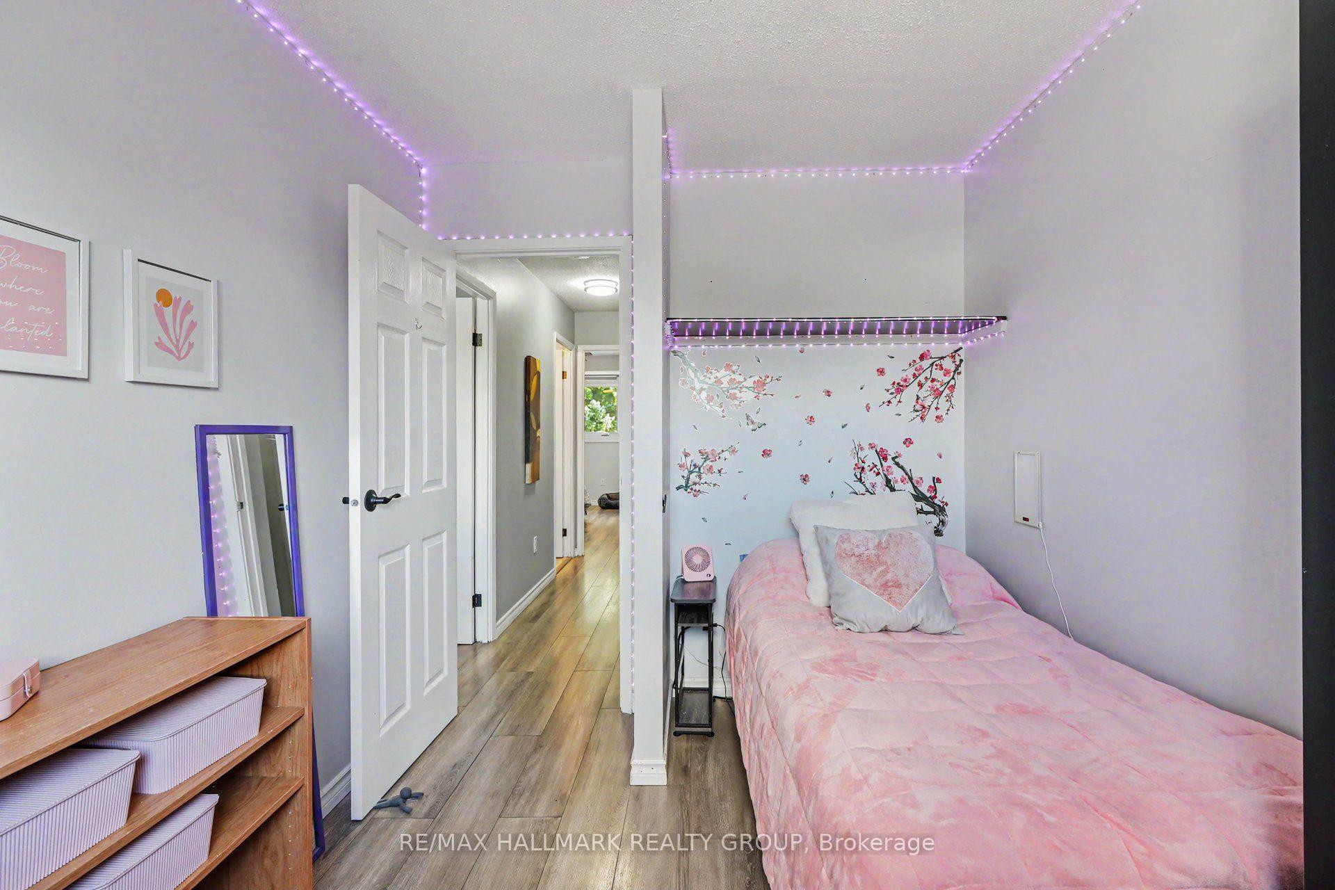 Photo 16 of 4342 Meadowvale Lane, Ottawa, Pineview — HOMEH