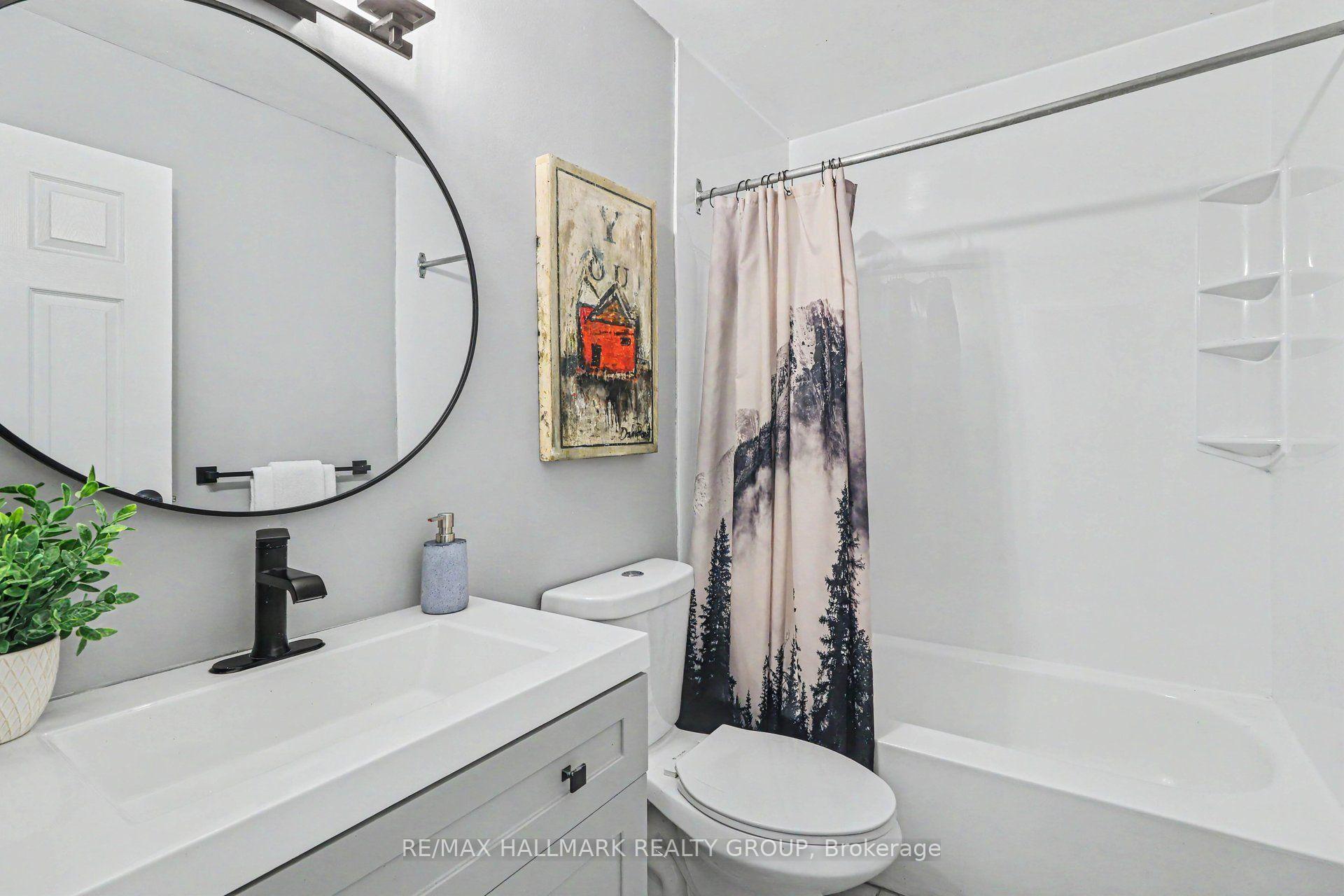 Photo 18 of 4342 Meadowvale Lane, Ottawa, Pineview — HOMEH