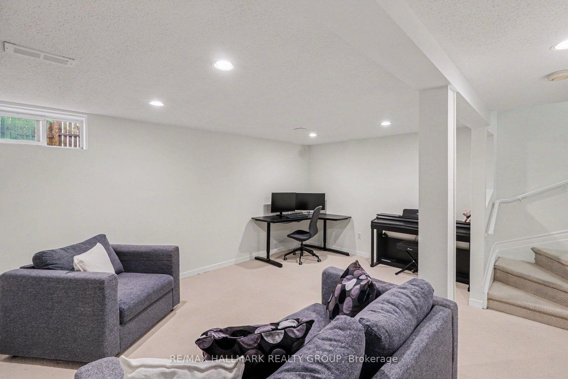Photo 19 of 4342 Meadowvale Lane, Ottawa, Pineview — HOMEH